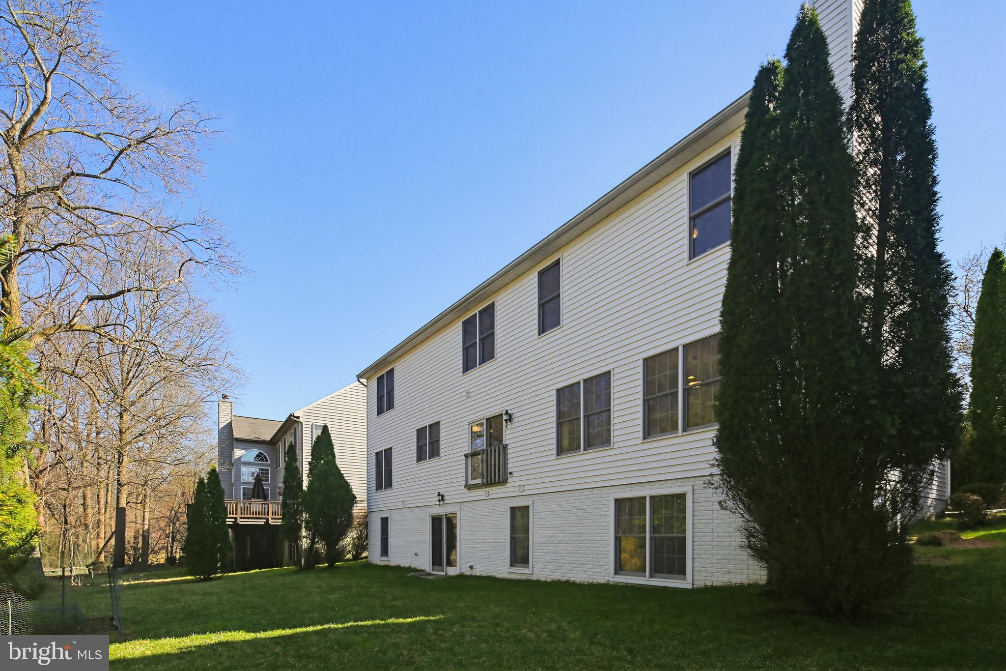 VILLAGE OF RIVER HILL - Residential