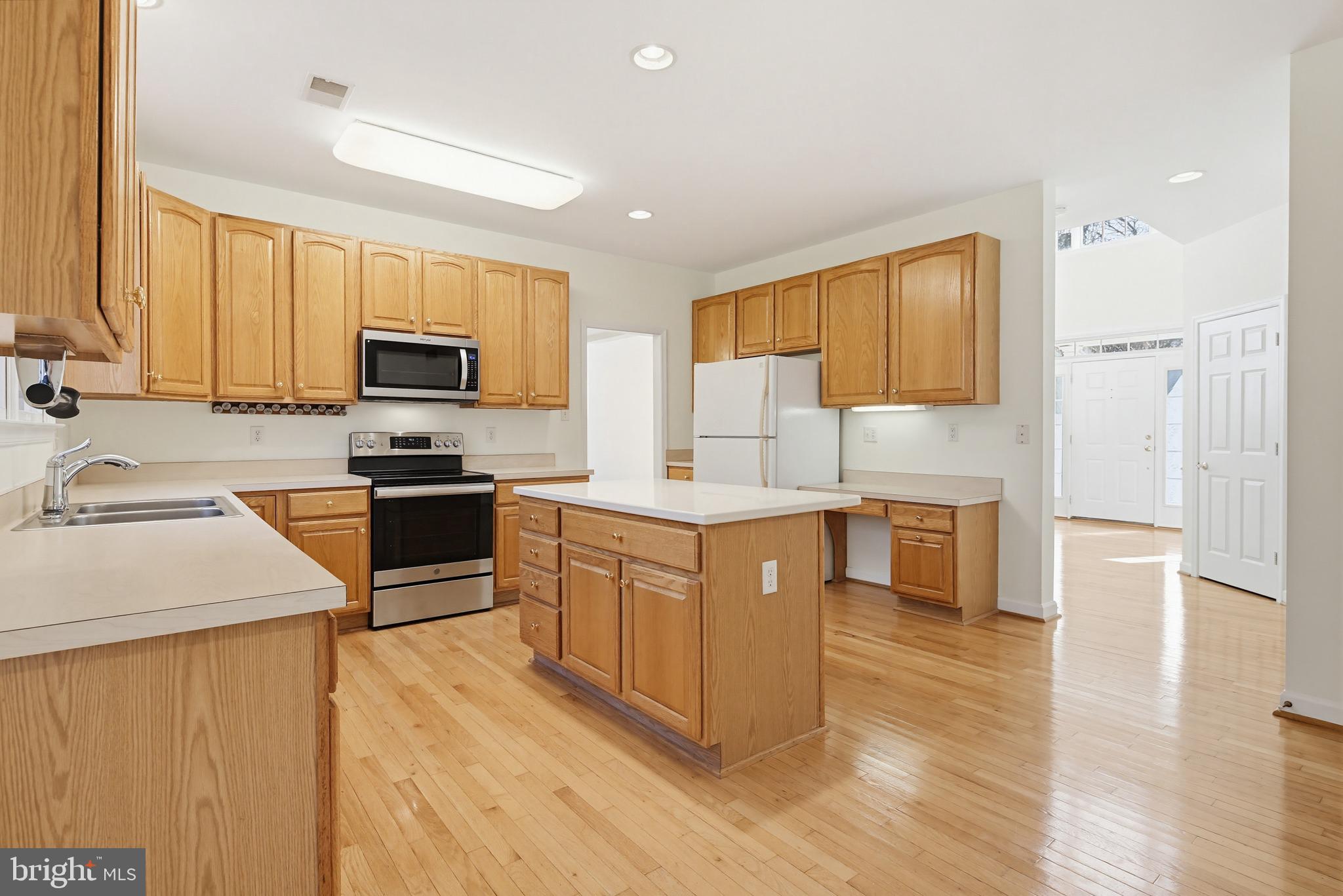 VILLAGE OF RIVER HILL - Residential