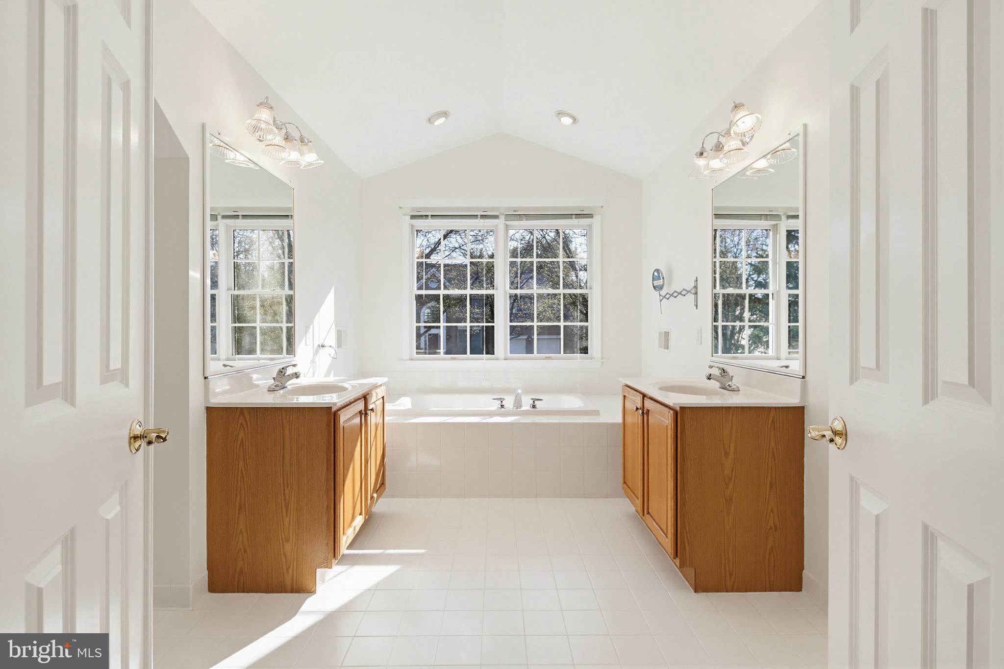 VILLAGE OF RIVER HILL - Residential