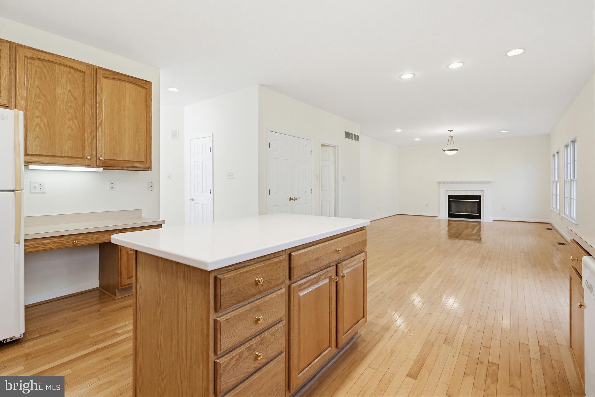 VILLAGE OF RIVER HILL - Residential