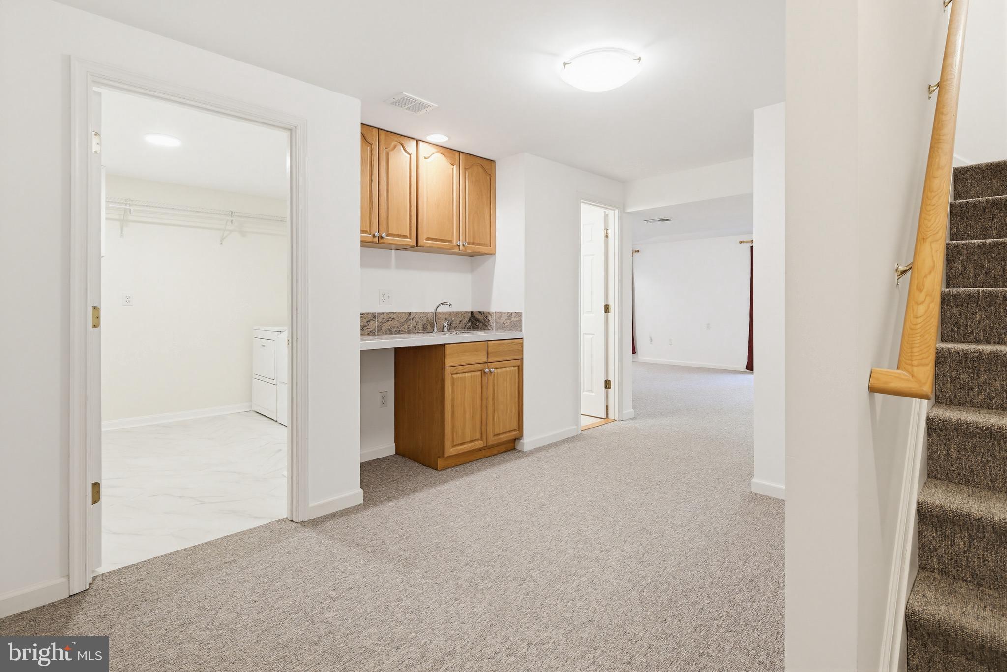 VILLAGE OF RIVER HILL - Residential