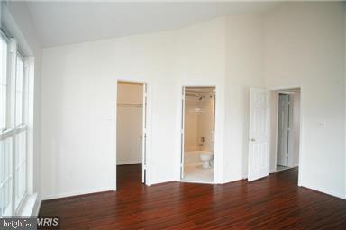 ROLLING BROOK - Residential Lease