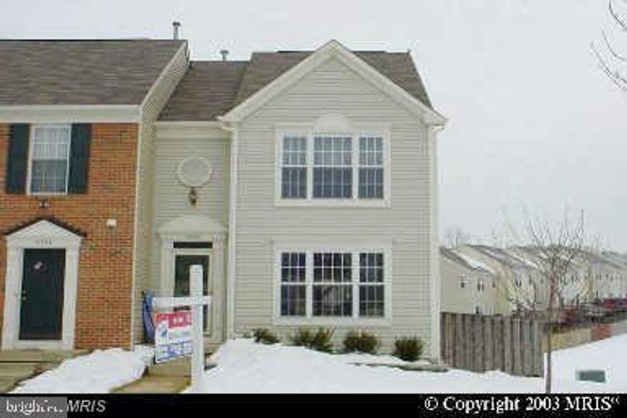 3/4 bedroom End-unit town house walk to Commuter Express Lot, 2 Finished Levels w Pergo Floors Owners Suite Walk-In Closet & Private Bath, Dining Room to Deck & Fenced Yard, Finished Basement ,Neighborhood Pool & Playgrounds, MIN'S TO FT BELVOIR, 95, METRO & RAIL, CLOSE TO FISHING, BOATING & GOLF. Good credit only . AS IS CONDITION