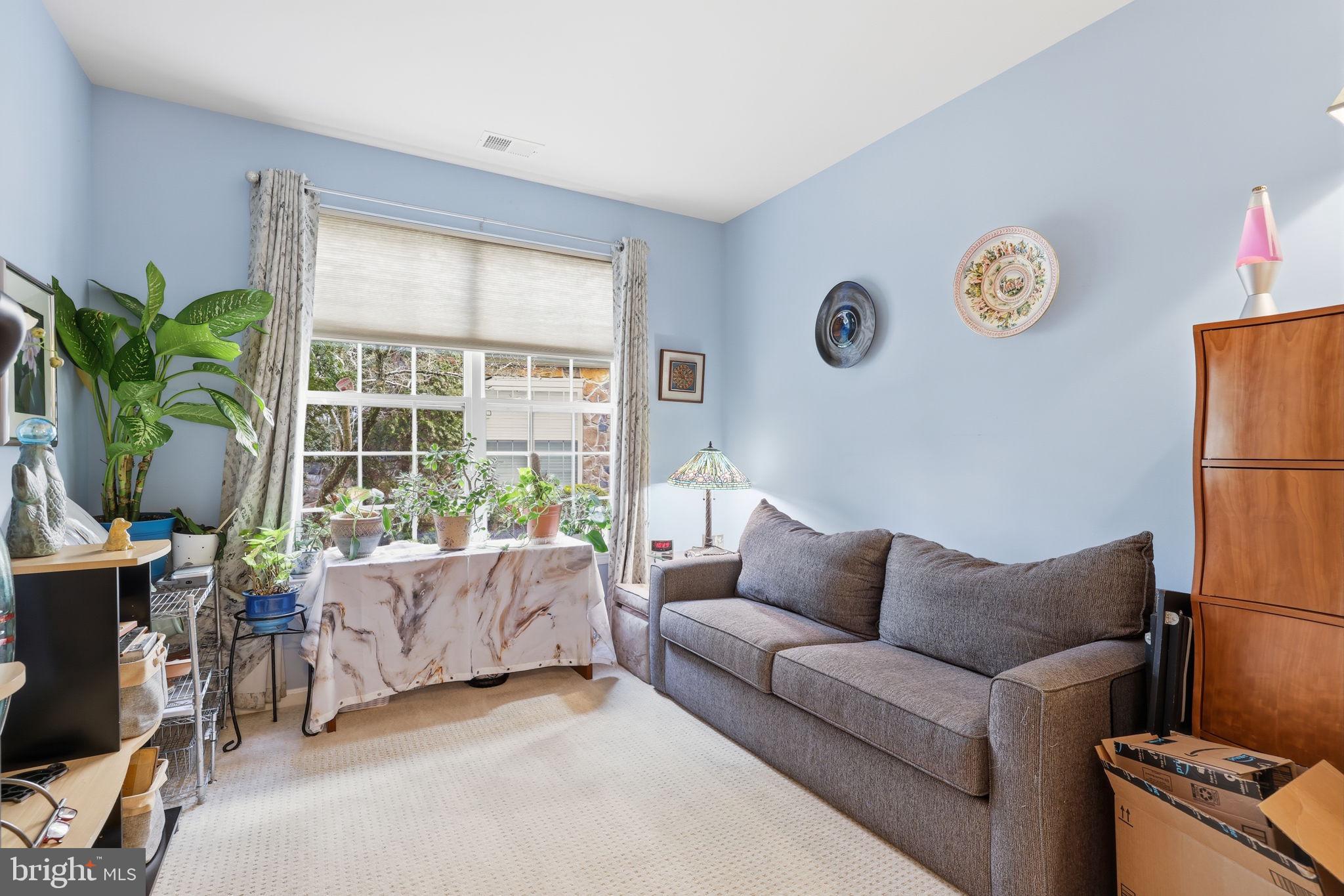 HERITAGE CR ESTS - Residential