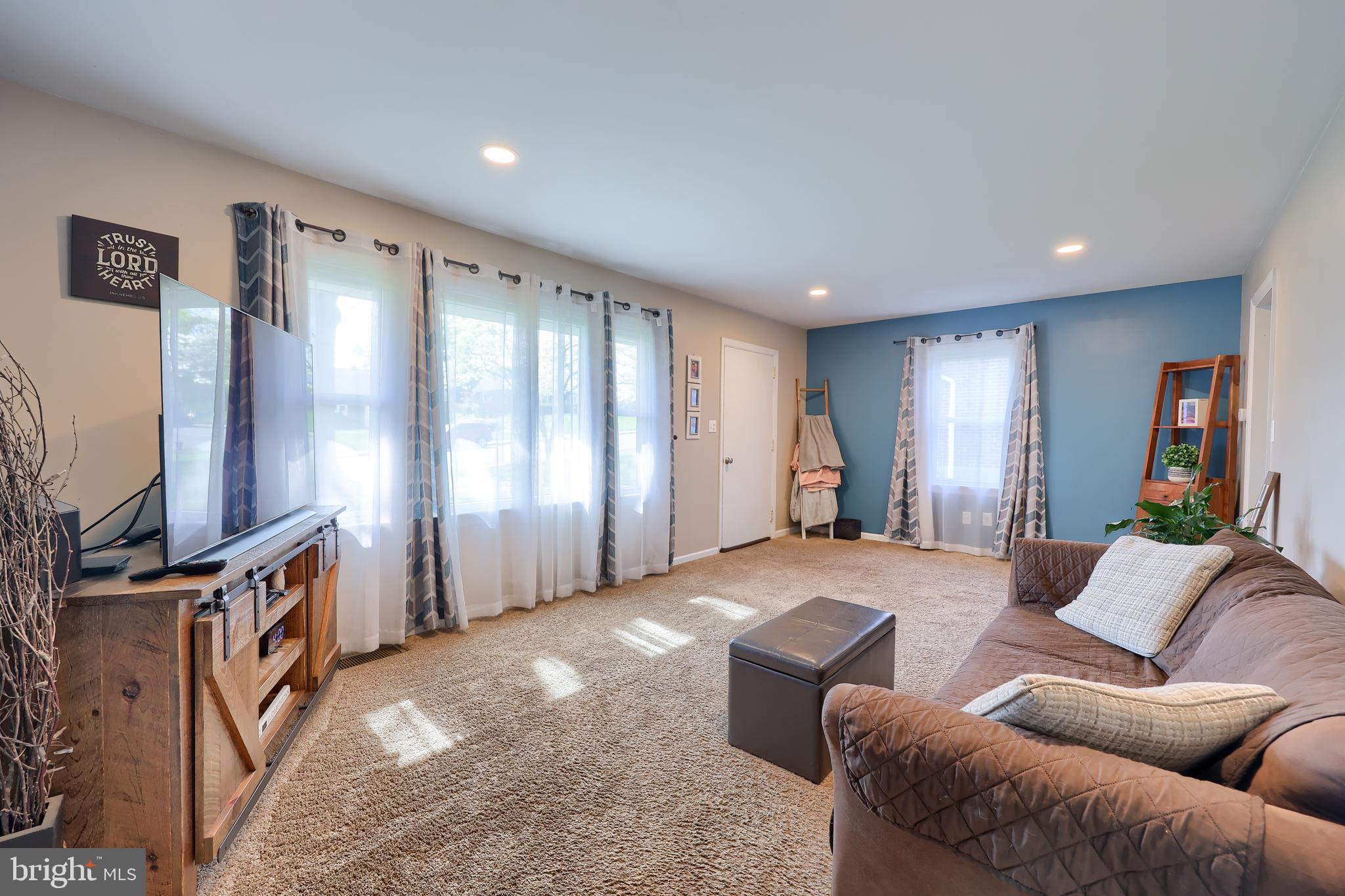 ELIZABETHTOWN BOROUGH - Residential