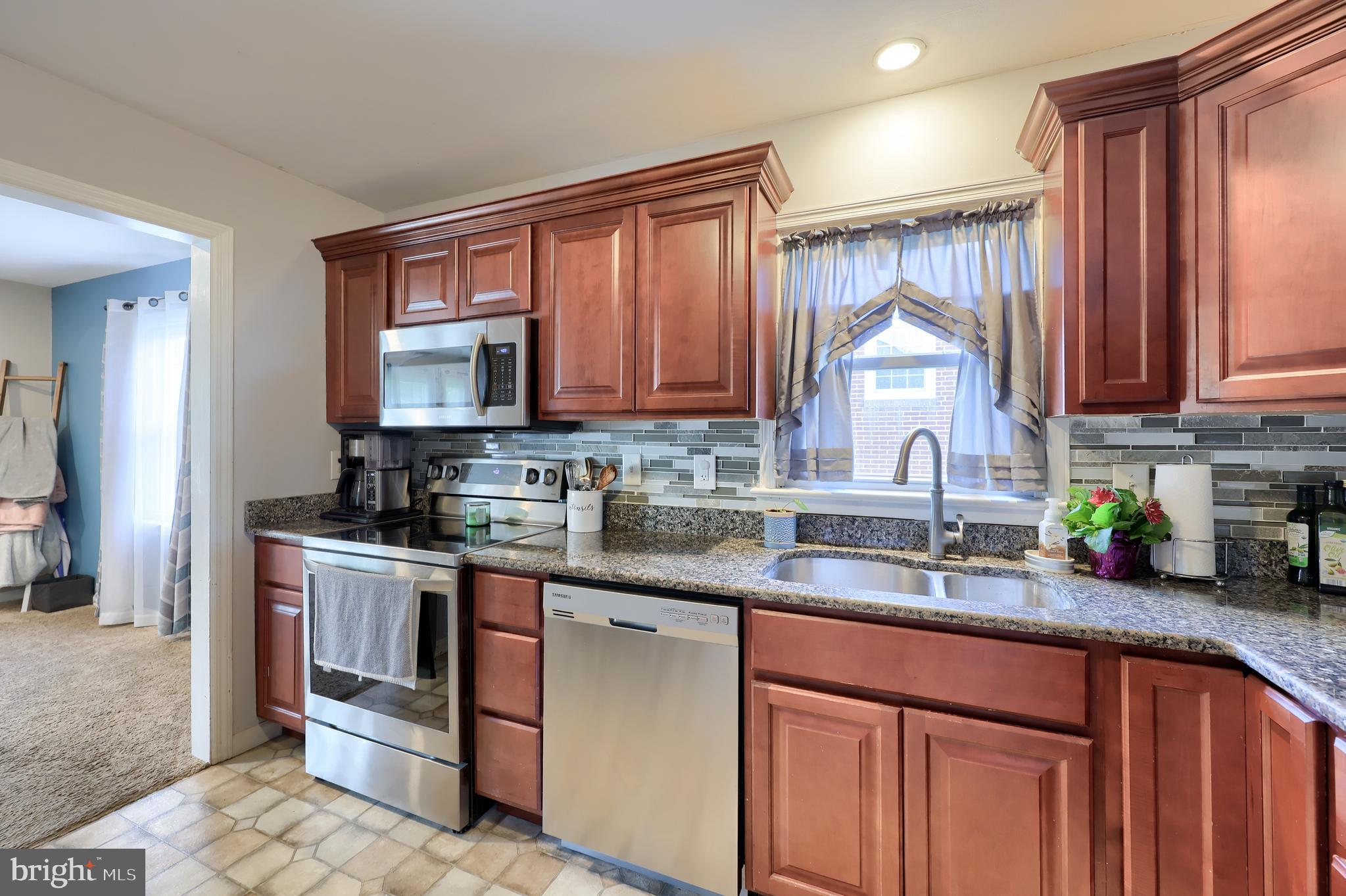 ELIZABETHTOWN BOROUGH - Residential