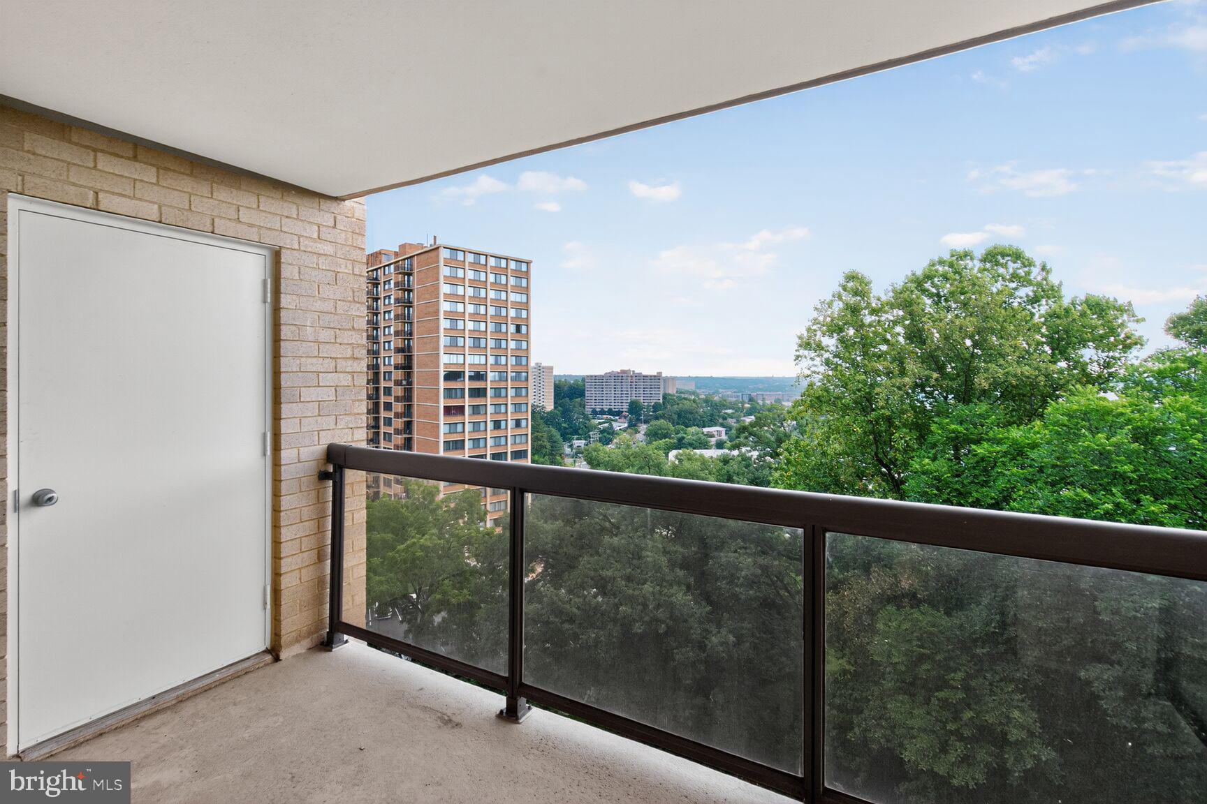 WATERGATE AT LANDMARK - Residential