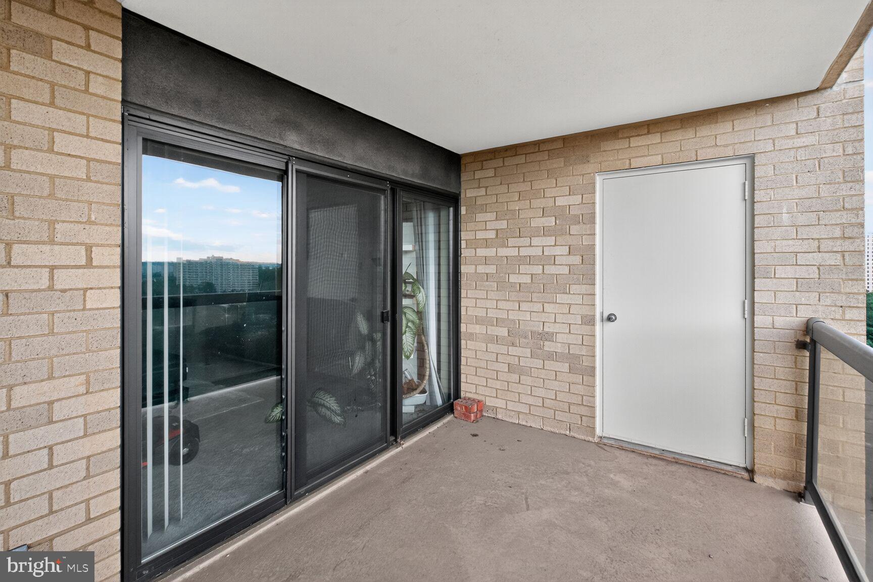 WATERGATE AT LANDMARK - Residential