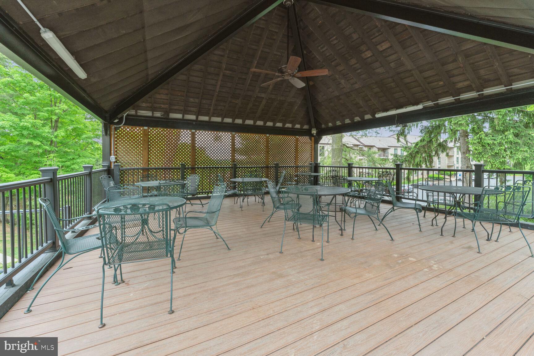 WATERGATE AT LANDMARK - Residential