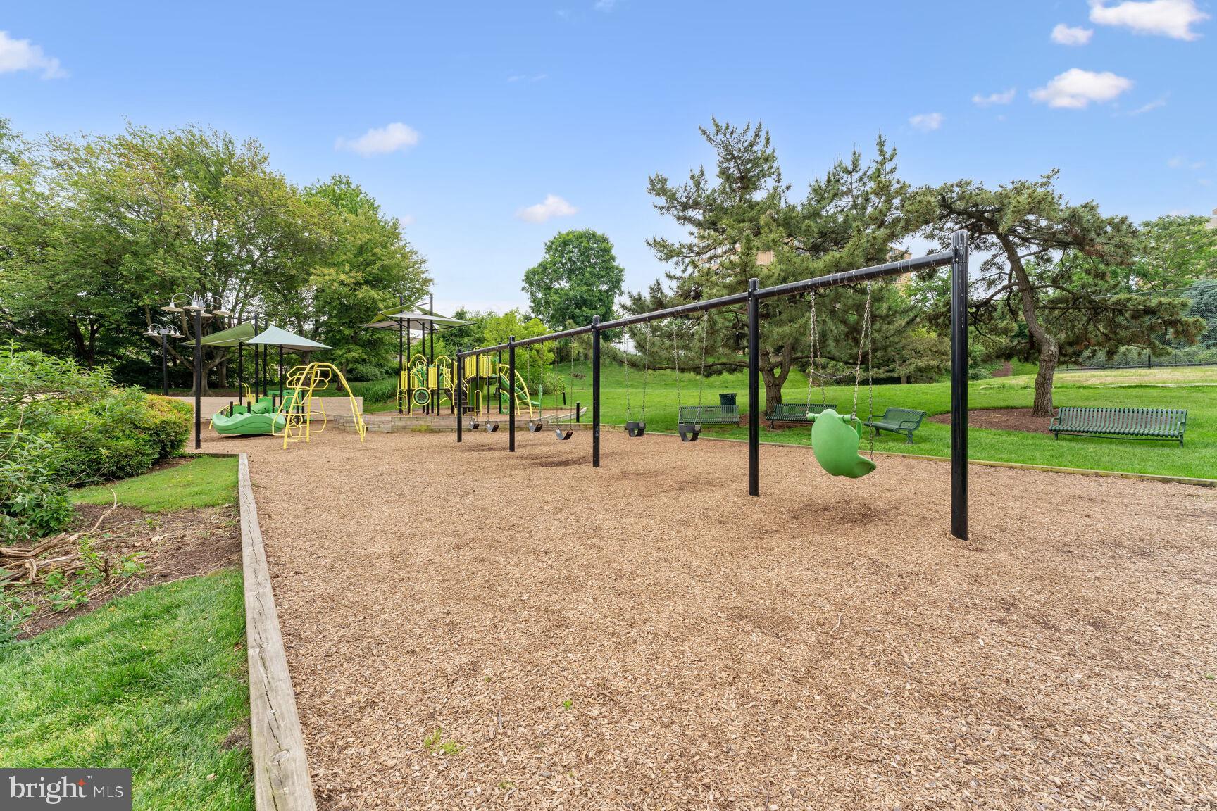 WATERGATE AT LANDMARK - Residential