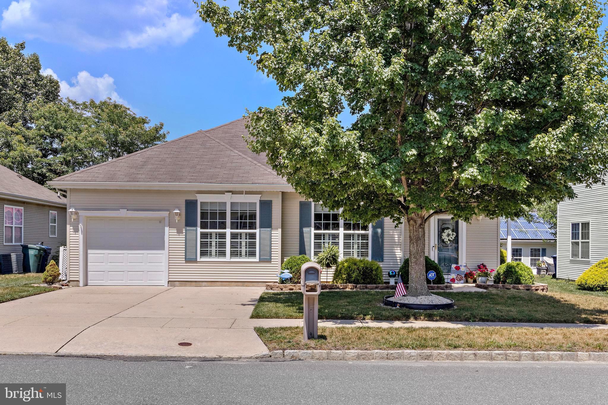 12 SUNRISE BAY BOULEVARD