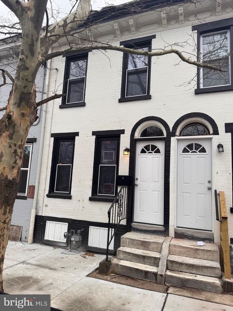 Townhouse For Sale - 1006 N Pine Street<br/> WILMINGTON, DE 19801