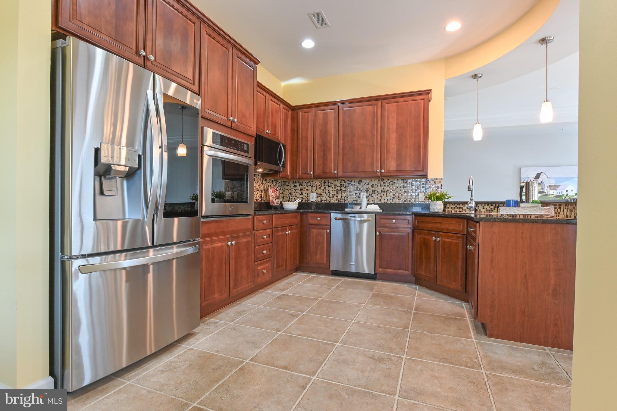 GRANDVIEW AT ANNAPOLIS TOWNE CENTRE - Residential