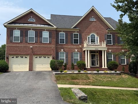 Homes For Sale - 12503 Grand Elm Street<br/> Montgomery County, CLARKSBURG, MD 20871