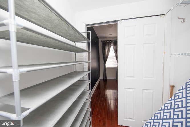 PORT RICHMOND - Residential