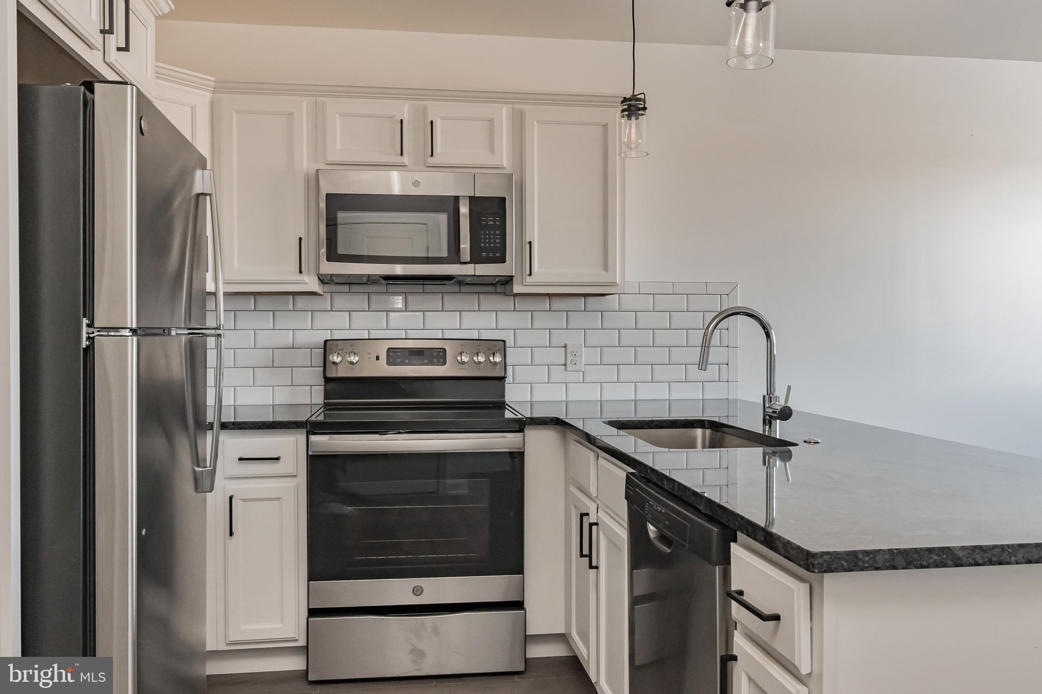 ROXBOROUGH - Residential Lease