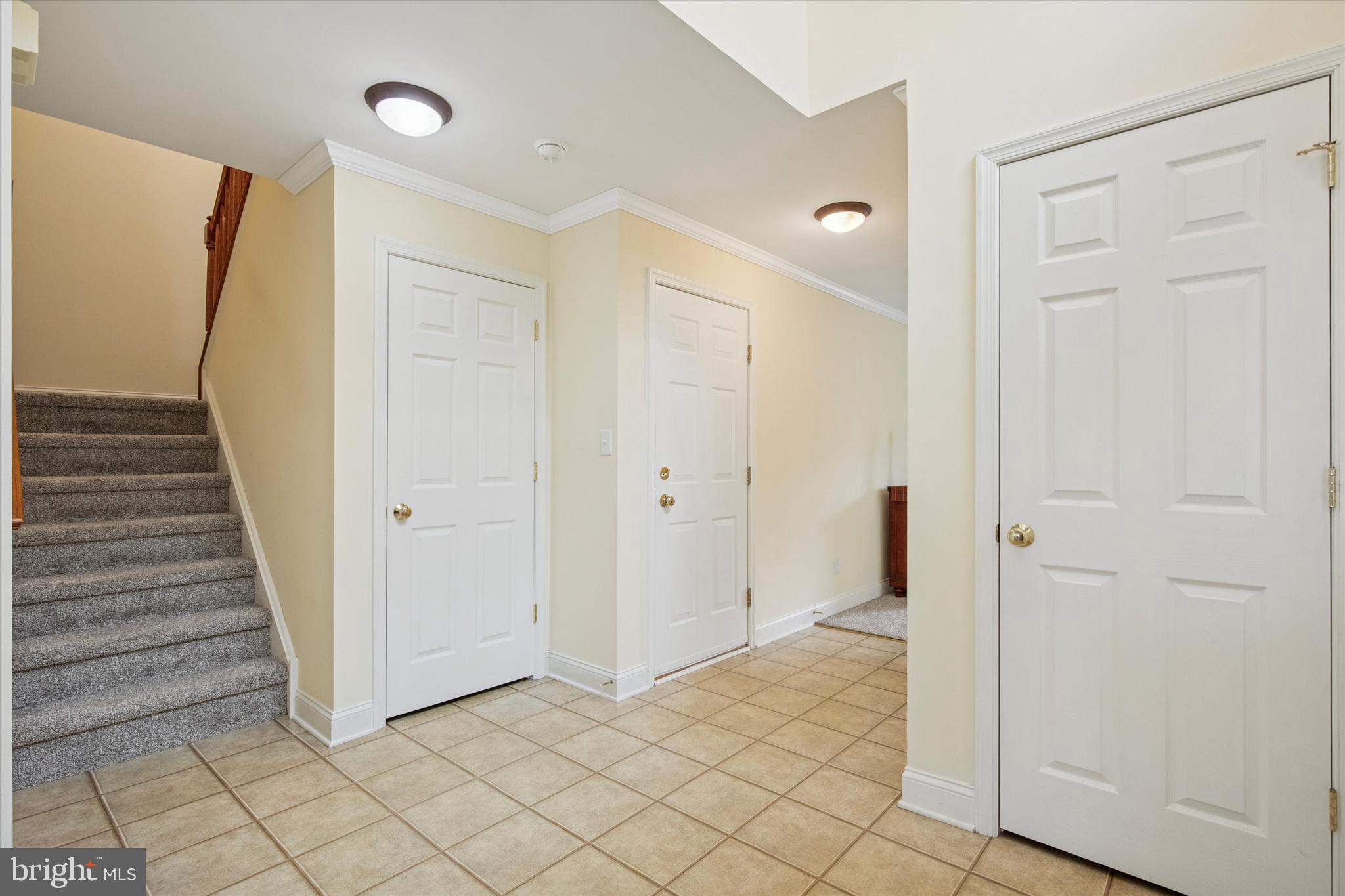 PRESTON COURT - Residential