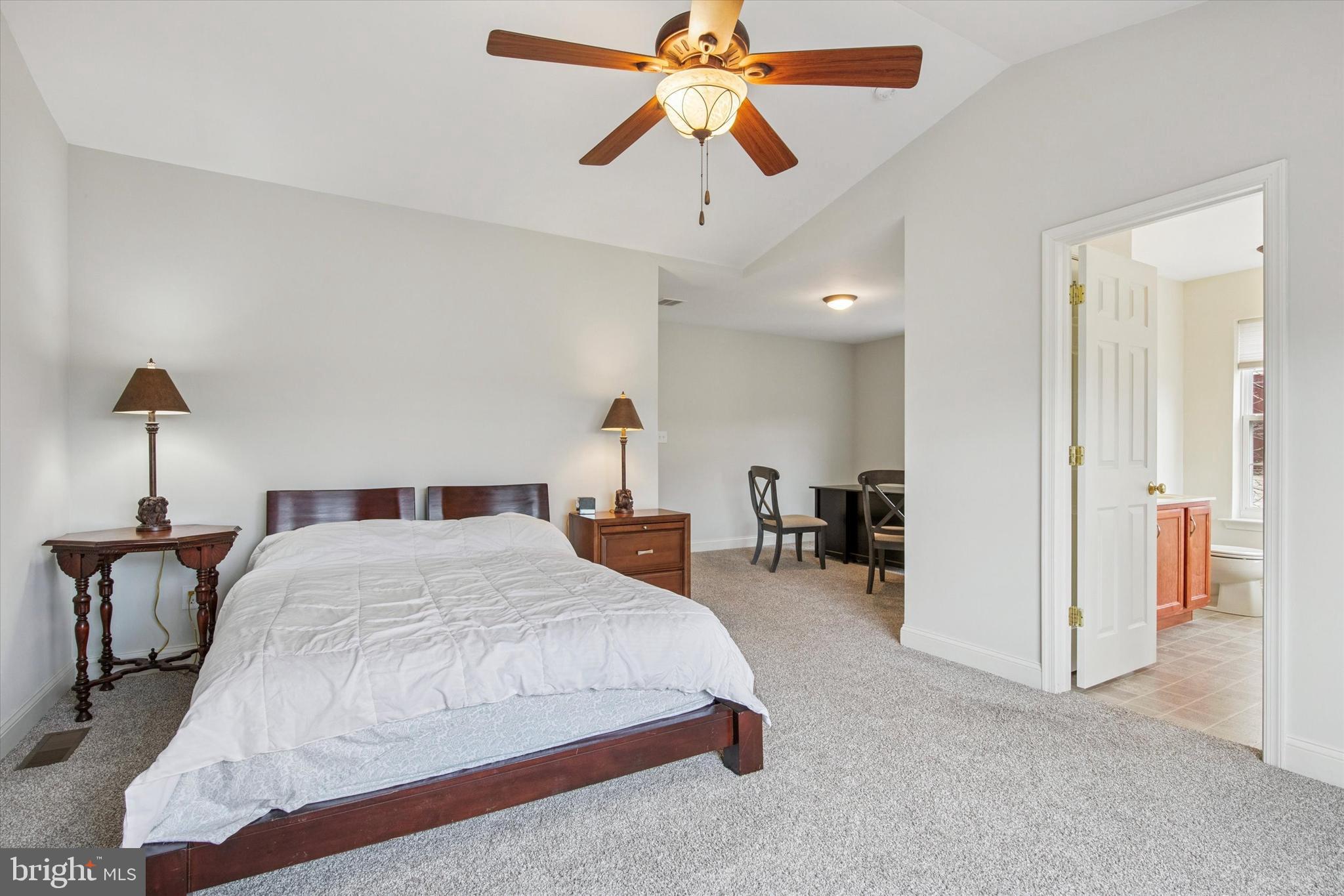 PRESTON COURT - Residential