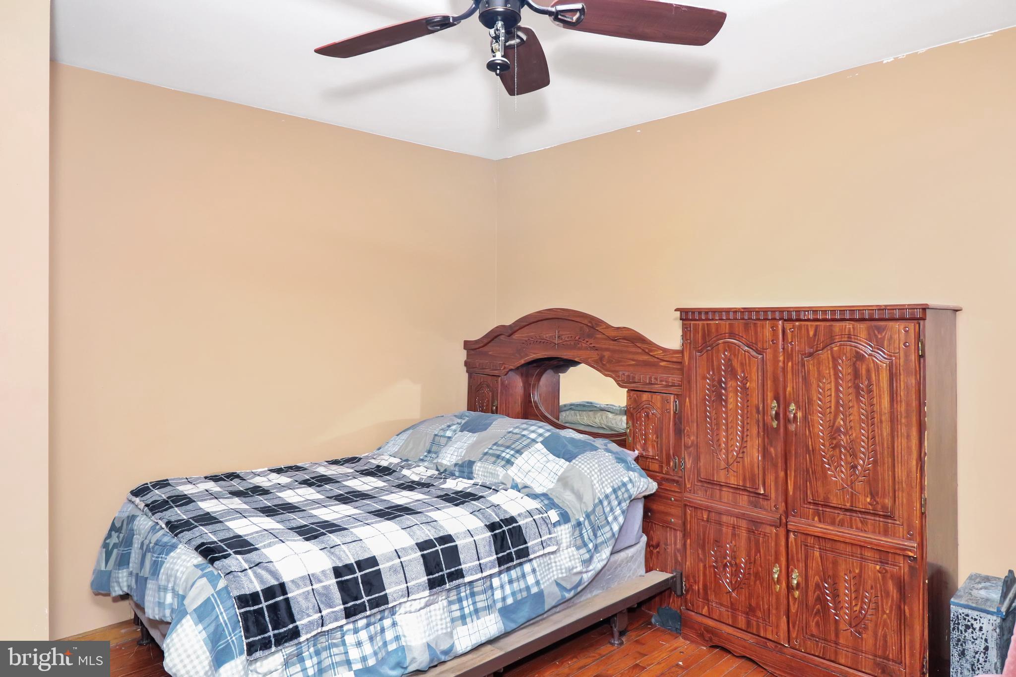 PINE GROVE - Residential