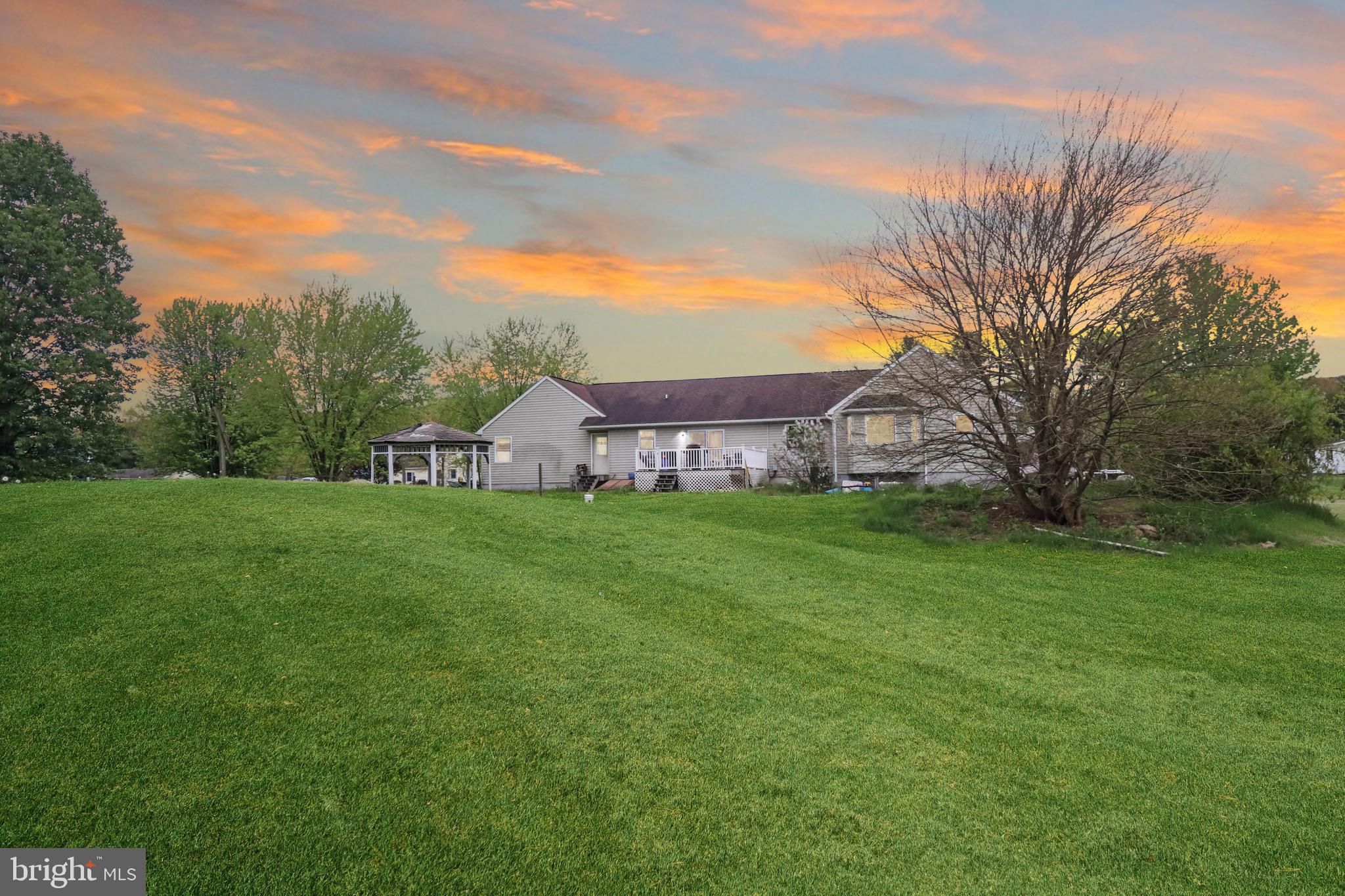 PINE GROVE - Residential