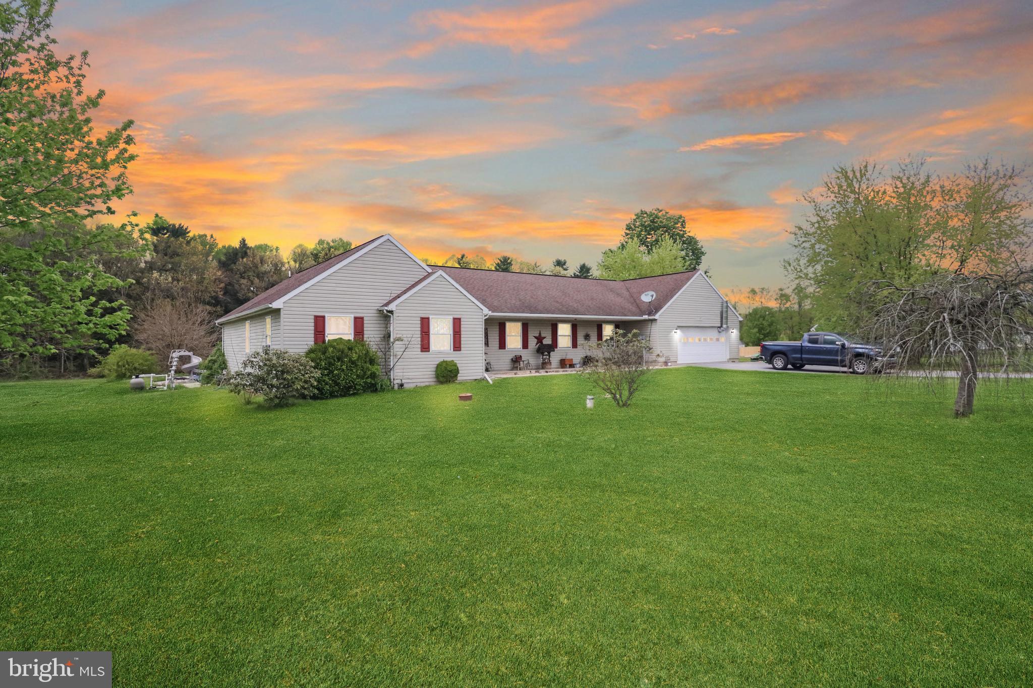 PINE GROVE - Residential