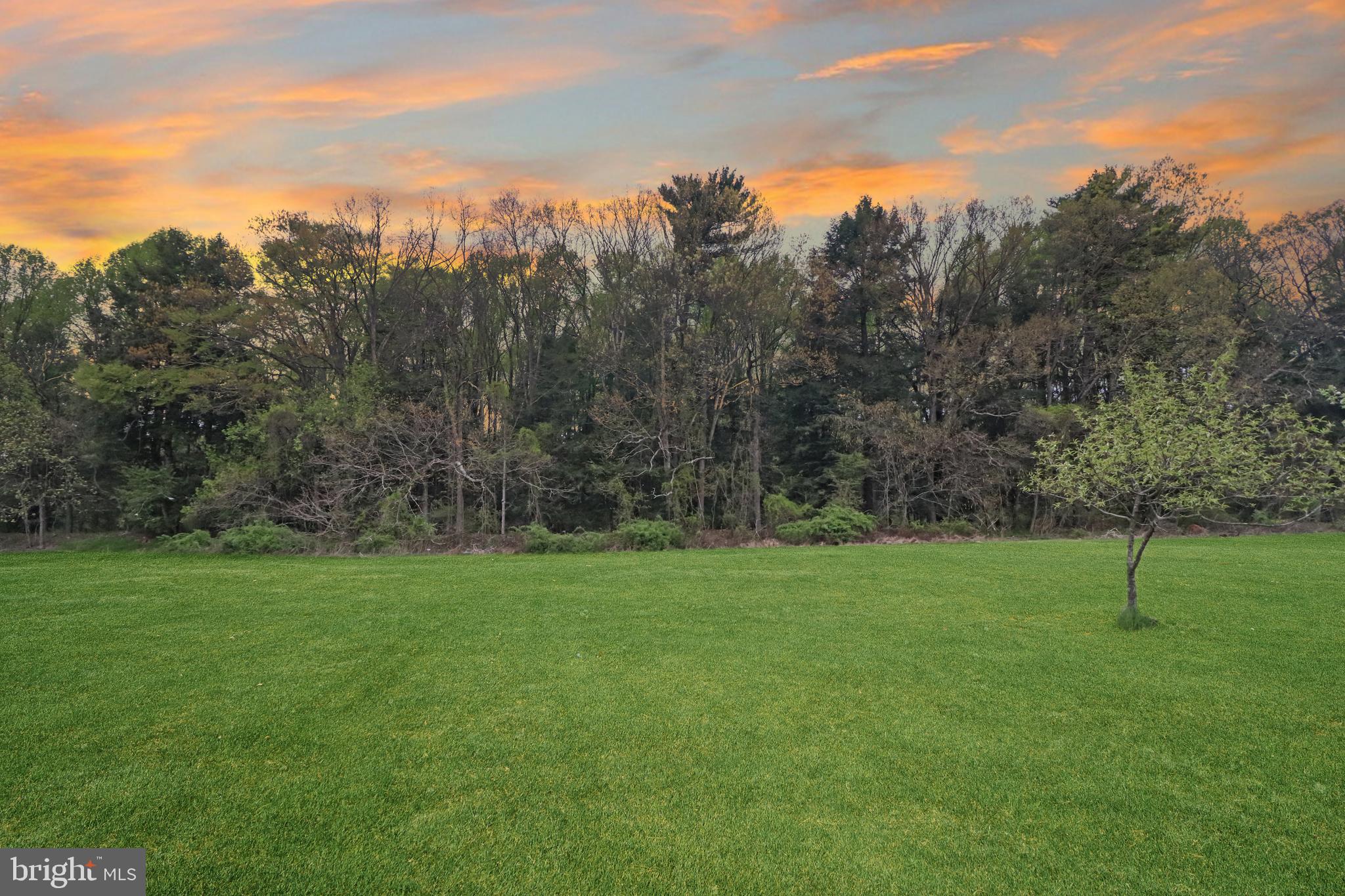 PINE GROVE - Residential