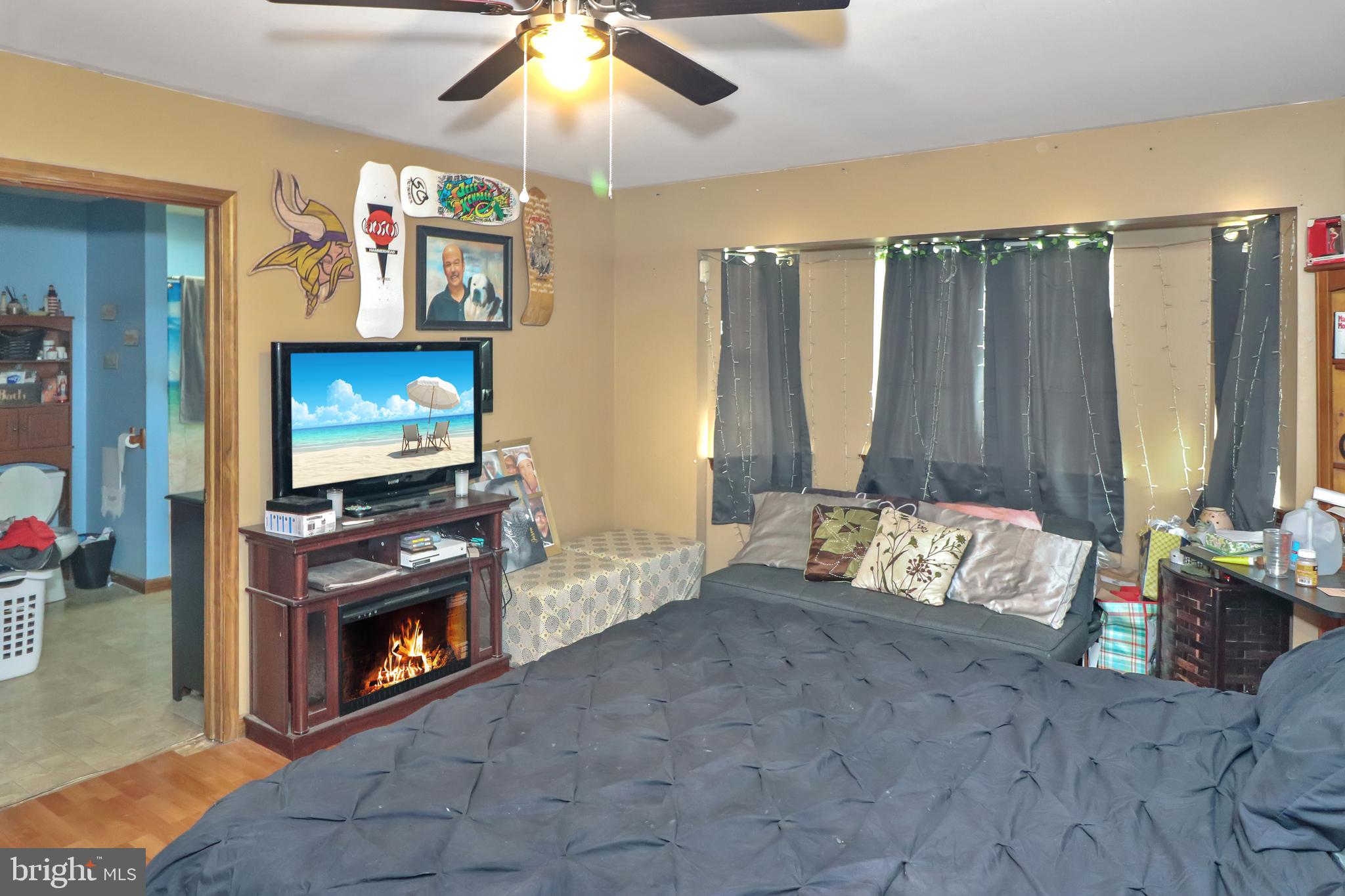 PINE GROVE - Residential