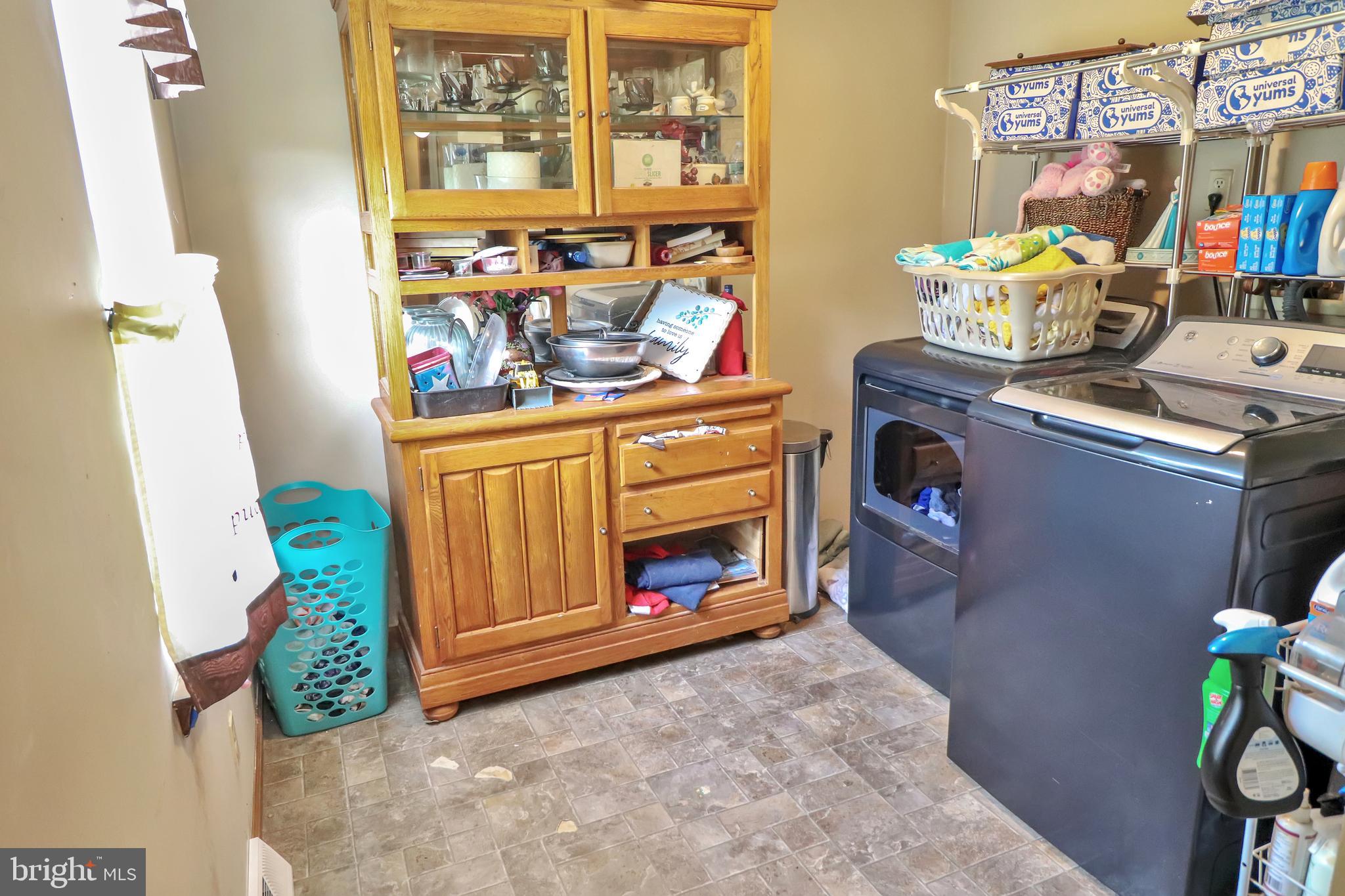 PINE GROVE - Residential