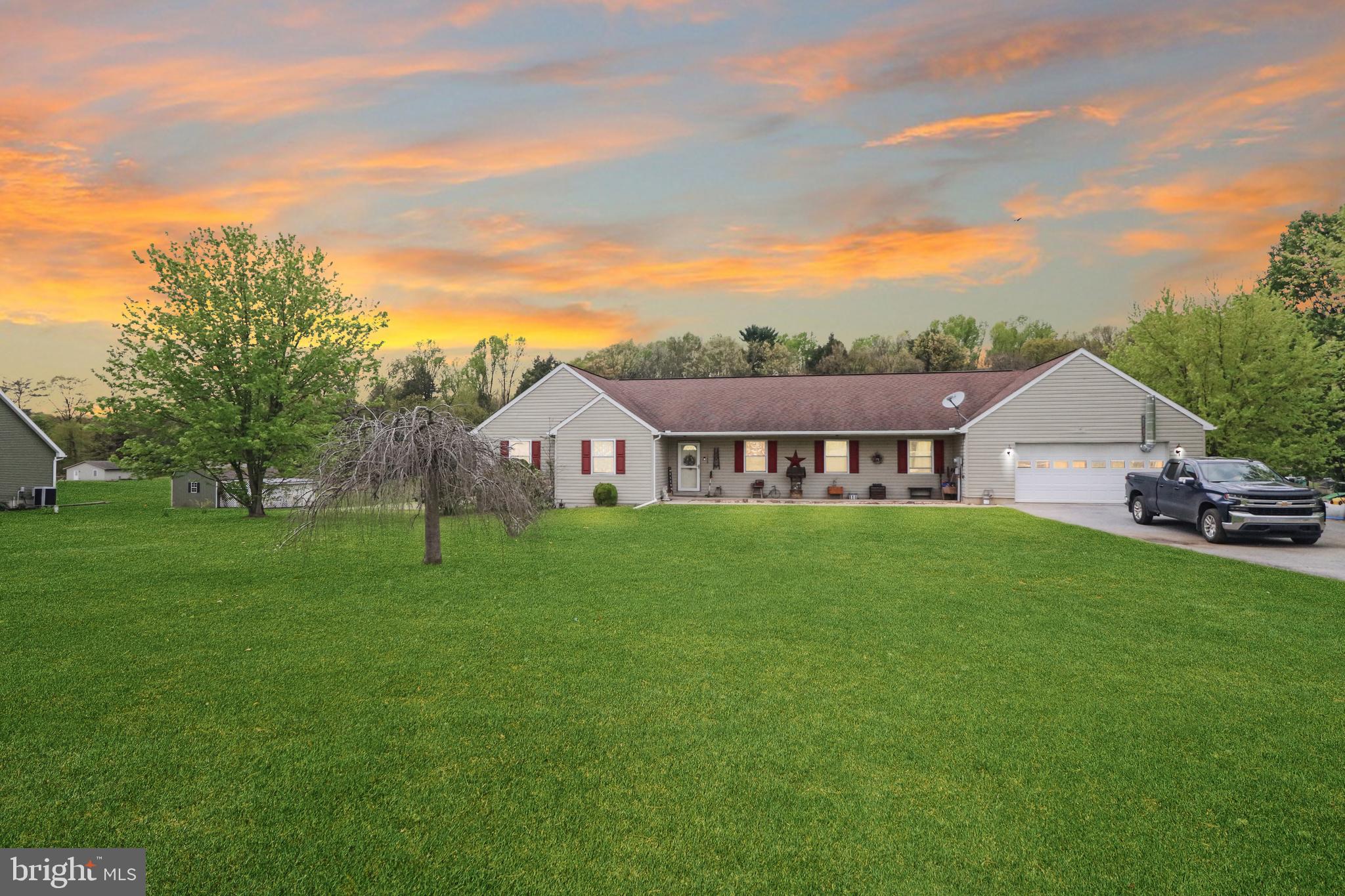 PINE GROVE - Residential