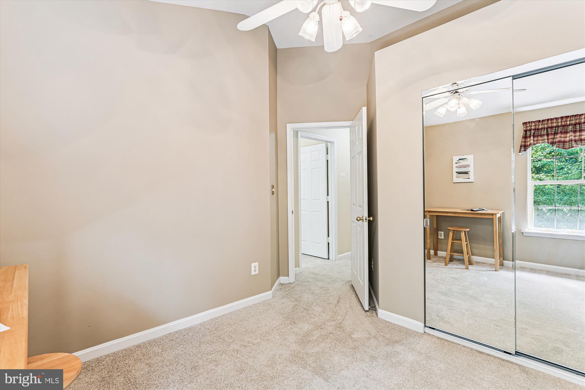 SUTTON RIDGE - Residential