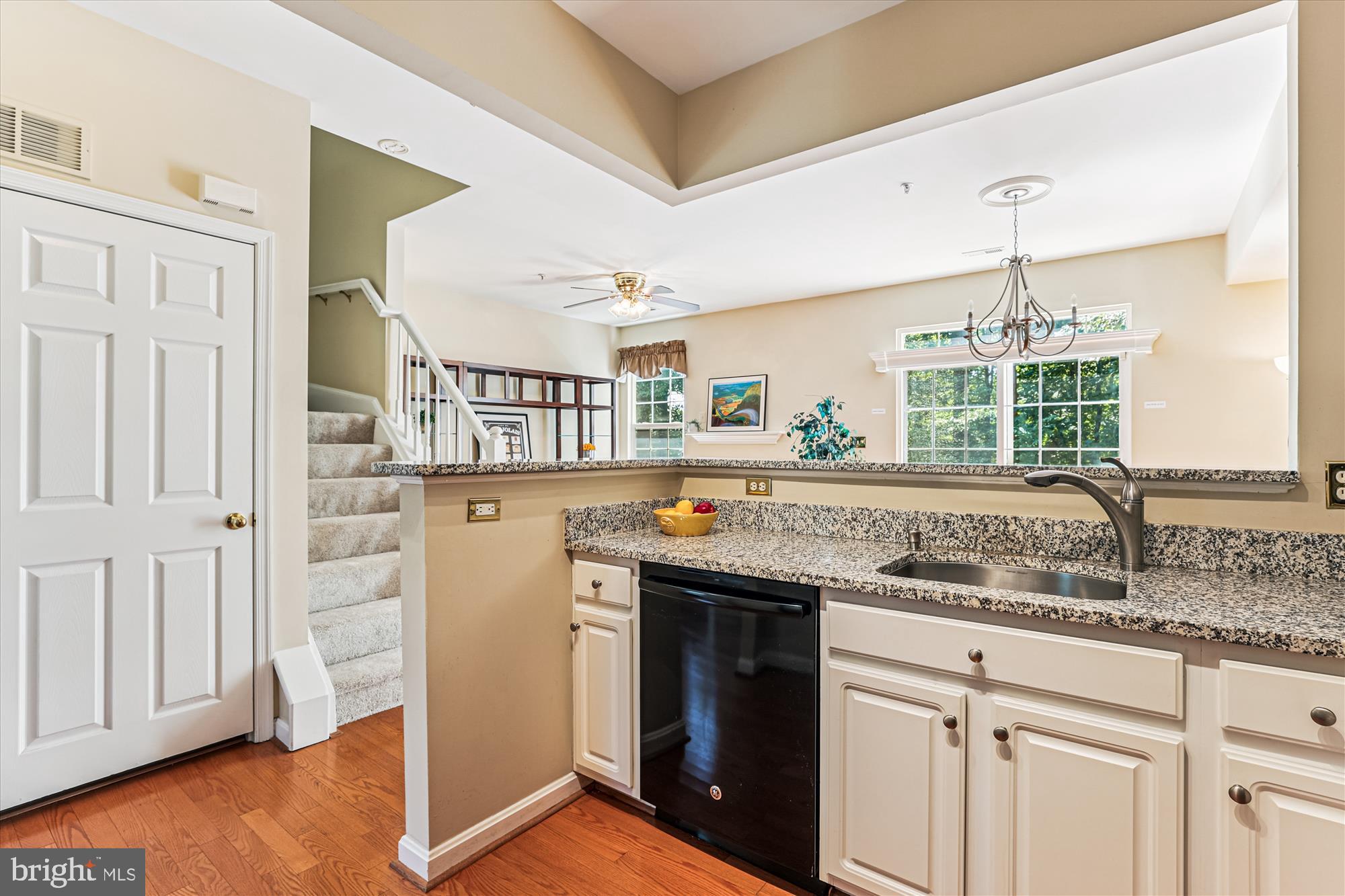 SUTTON RIDGE - Residential