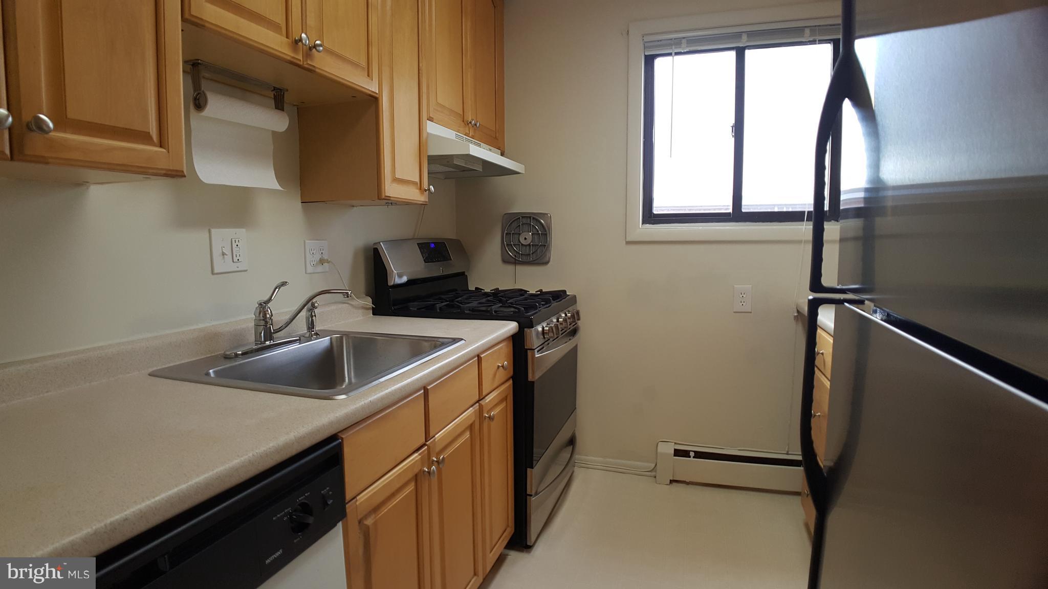 JAMES LEE - Residential Lease