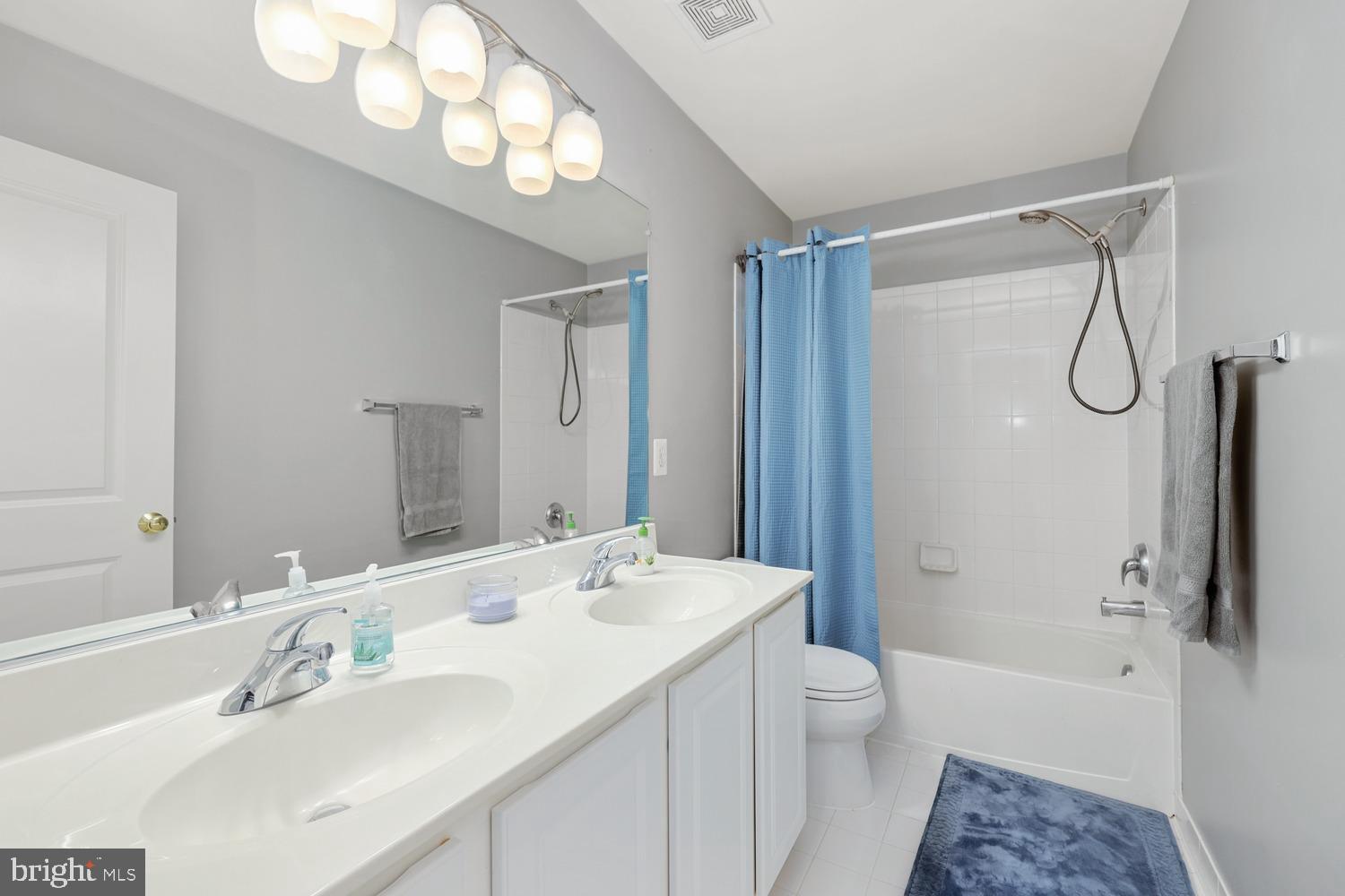 BROADLANDS SOUTH - Residential