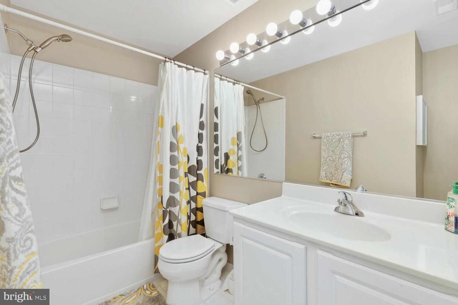 BROADLANDS SOUTH - Residential