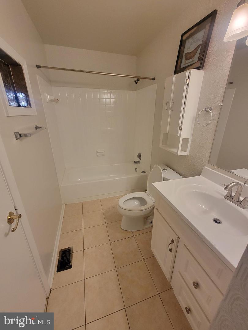 MAPLEWOOD - Residential Lease