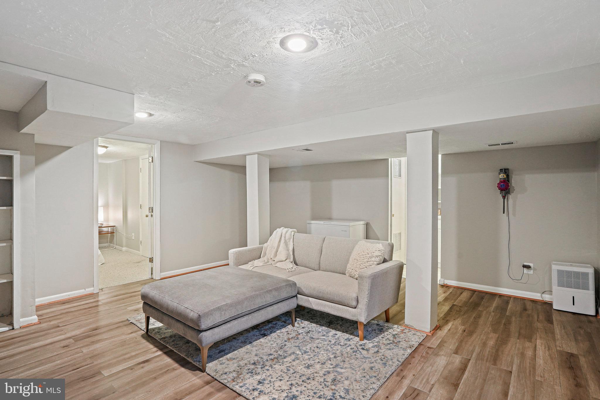 DOUGLAS PARK - Residential