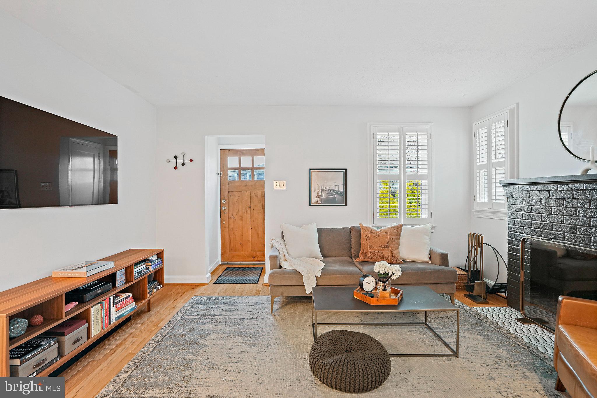 DOUGLAS PARK - Residential