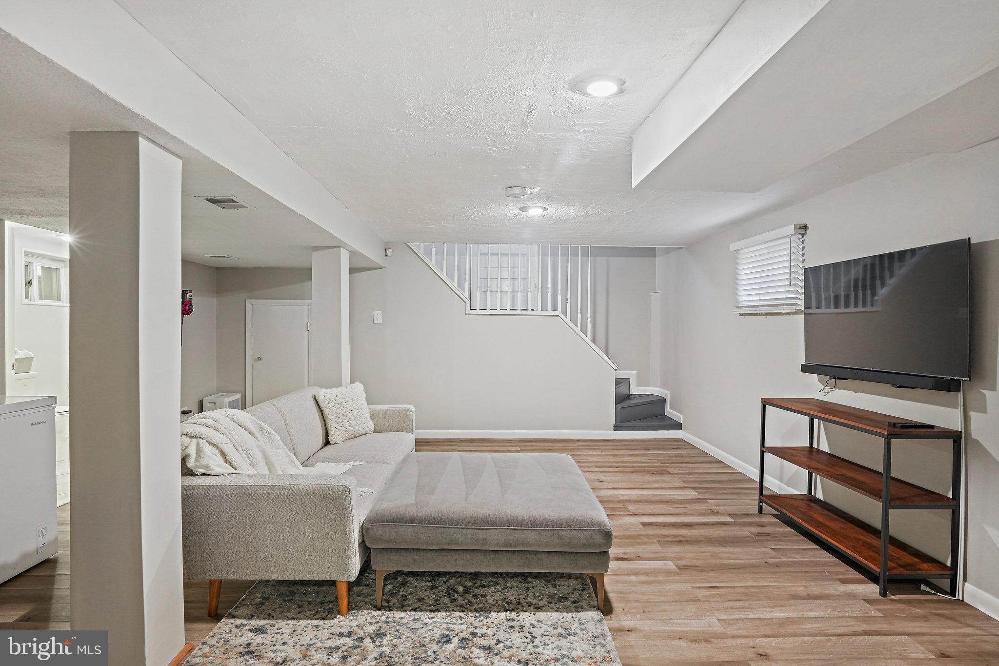 DOUGLAS PARK - Residential