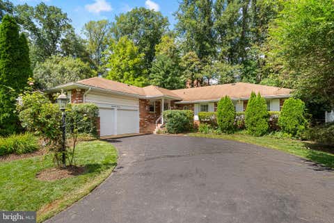 Photo of 8114 Langbrook Road, SPRINGFIELD, VA 22152 (MLS # VAFX2337530)