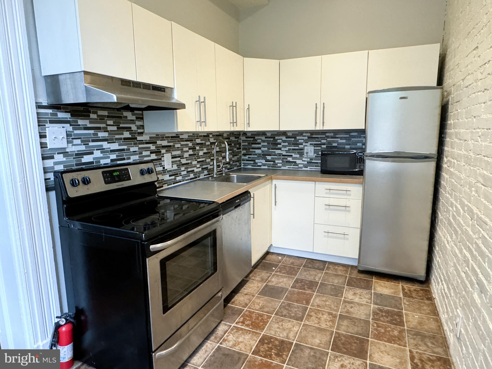 RITTENHOUSE SQUARE - Residential Lease