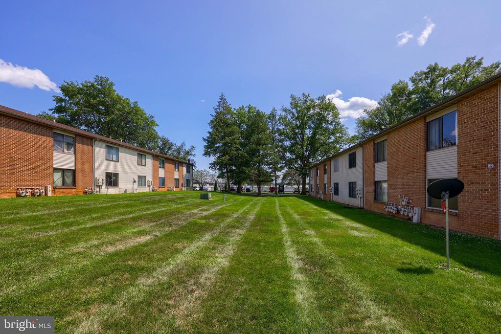 Photo of 38 LANCASTER EST, MOUNT JOY, PA 17552 (MLS # PALA2038596)