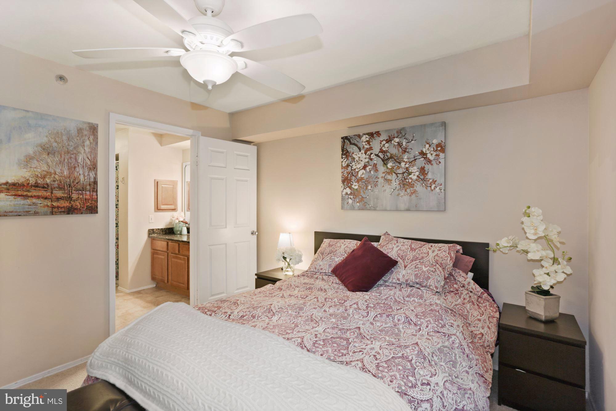 POINTE AT PARK CENTER - Residential