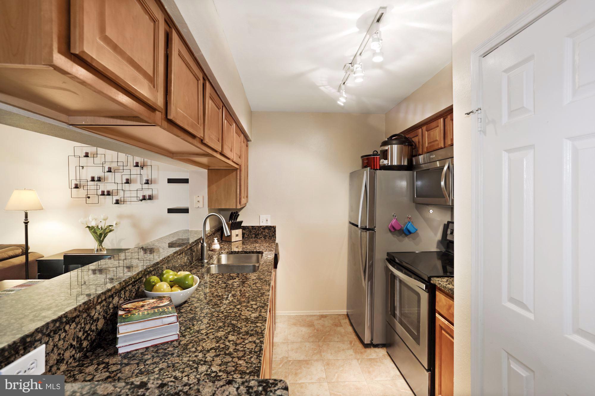 POINTE AT PARK CENTER - Residential