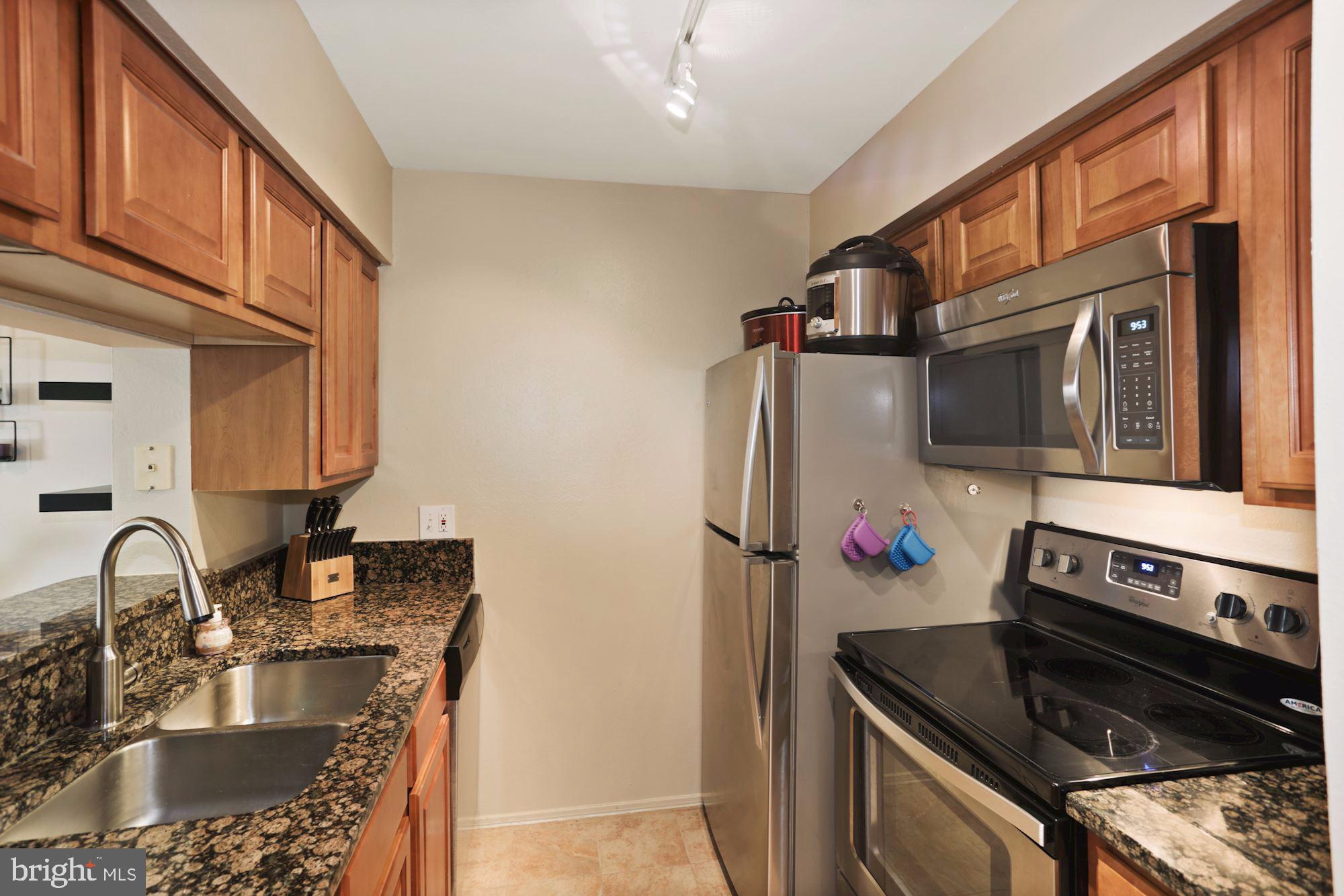 POINTE AT PARK CENTER - Residential