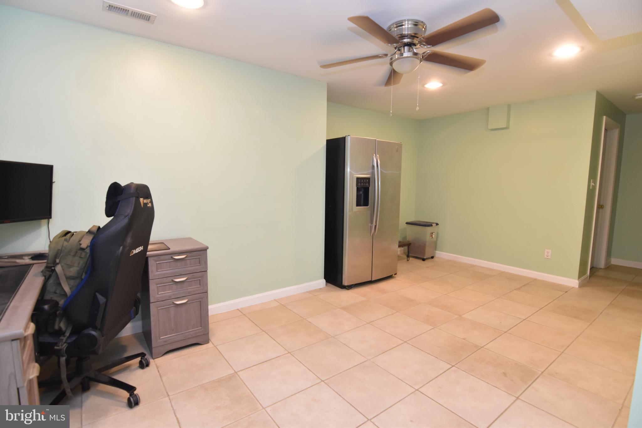 NEWTON MANOR - Residential