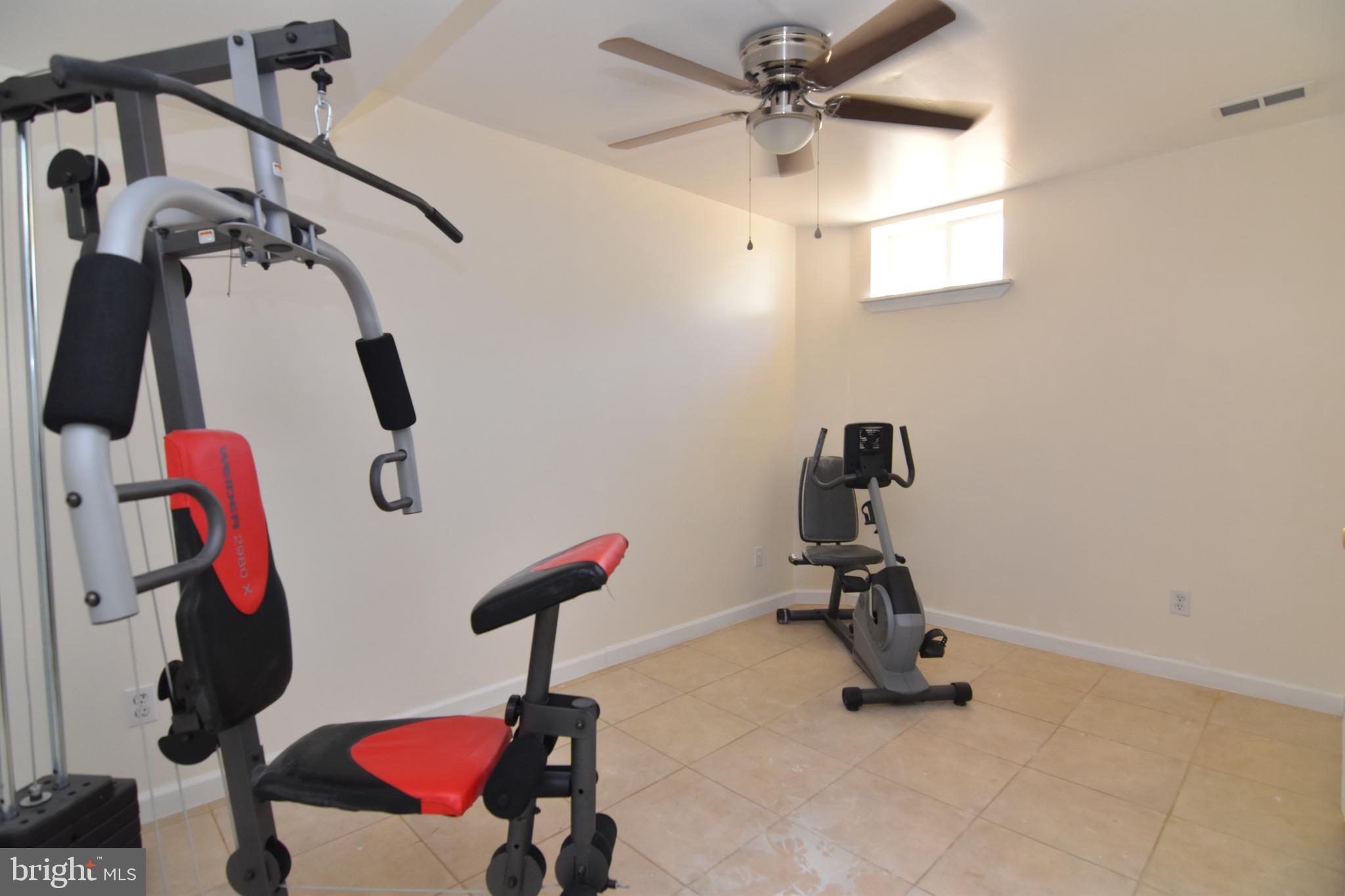 NEWTON MANOR - Residential