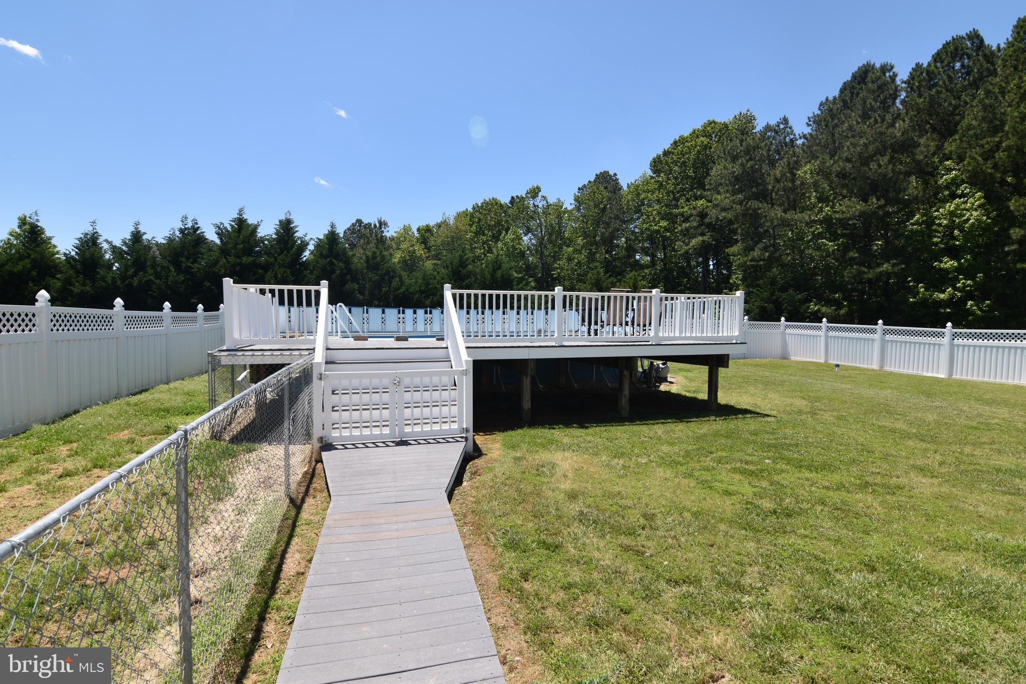 NEWTON MANOR - Residential