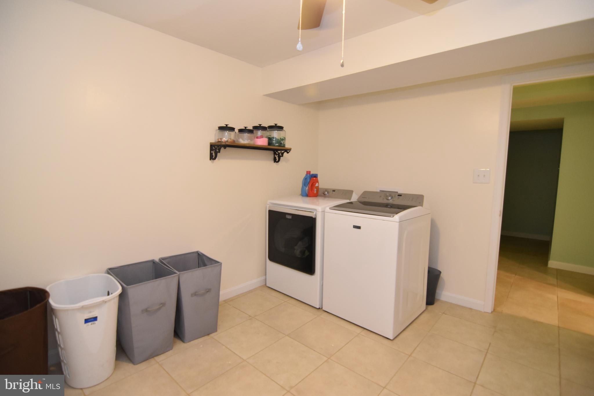 NEWTON MANOR - Residential