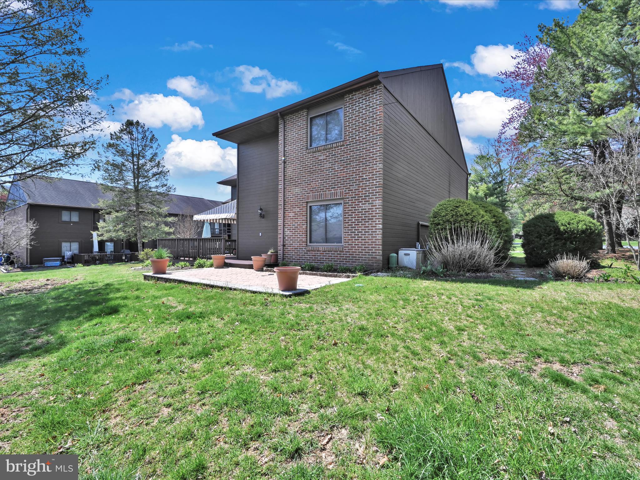 PINE BROOK - Residential