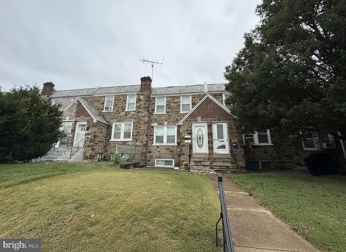 CASTOR GARDENS - Residential Lease